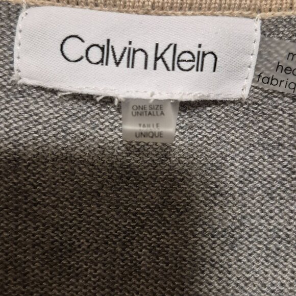 CALVIN KLEIN PONCHO  - ONE SIZE - Picture 2 of 6